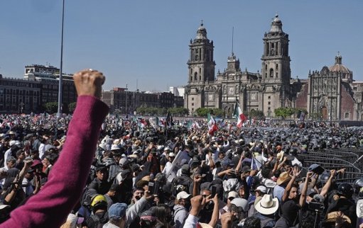 El Movimiento del Sombrero surge como símbolo nacional de protesta tras asesinato de Carlos Manzo