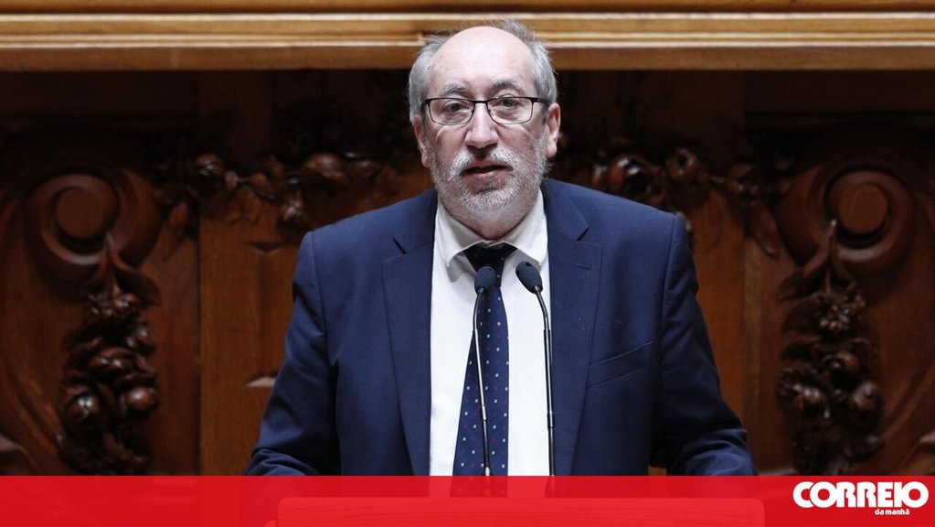 António Filipe admite vetar alterações à lei laboral