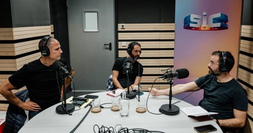 Humor e Histórias Pessoais Marcam Episódio de "Assim Vamos Ter de Falar de Outra Maneira"