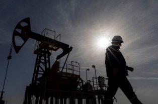 Sanciones de EE.

UU. a petroleras rusas generan alza en precios del crudo