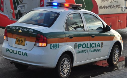 A la cárcel tres policías y un civil por transportar drogas y propaganda del ELN en Bogotá