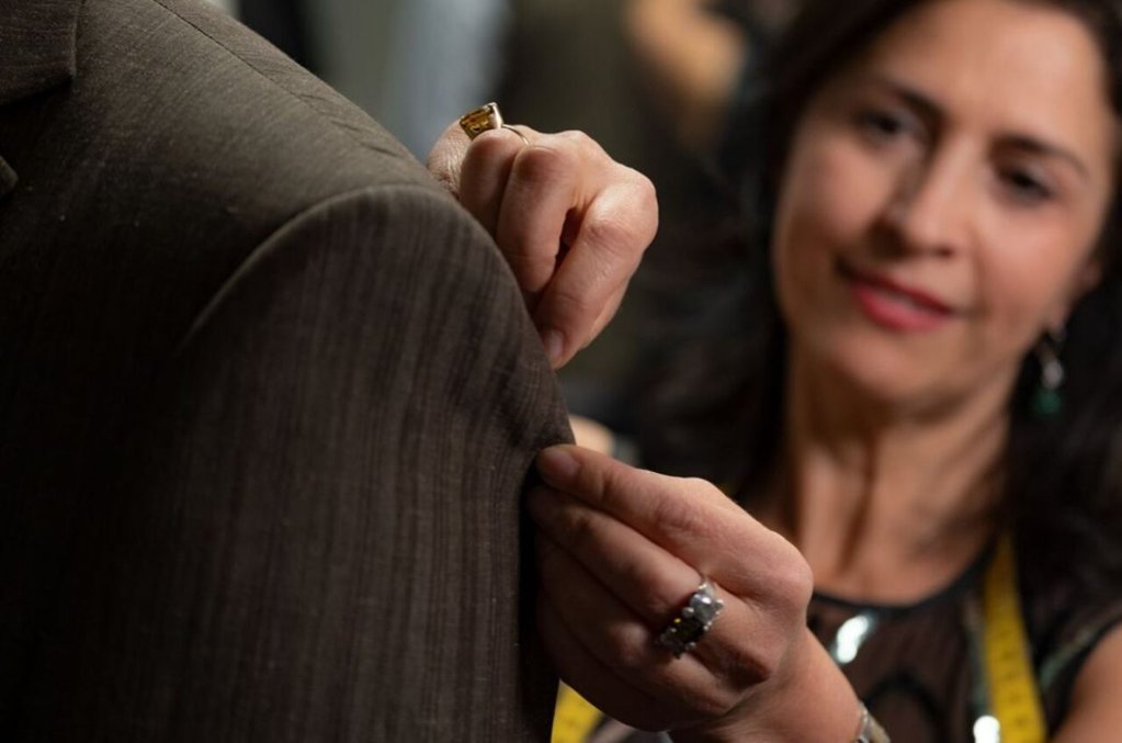 Modista de renome regressa a Portugal para abrir ateliê em Mangualde