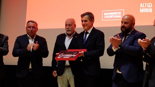 Autarca de Paredes de Coura distinguido pela Liga dos Bombeiros Portugueses