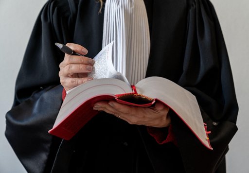 Viol au tribunal de Bobigny : deux policiers mis en examen et écroués