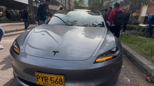 Tesla Inicia Operaciones Oficialmente en Colombia con Modelos, Precios y Red de Carga