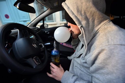 Le protoxyde d'azote au volant : un drame à Lille relance le débat sur son interdiction