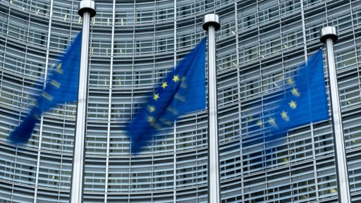 EUA Concedem Isenção à Hungria para Importação de Energia Russa