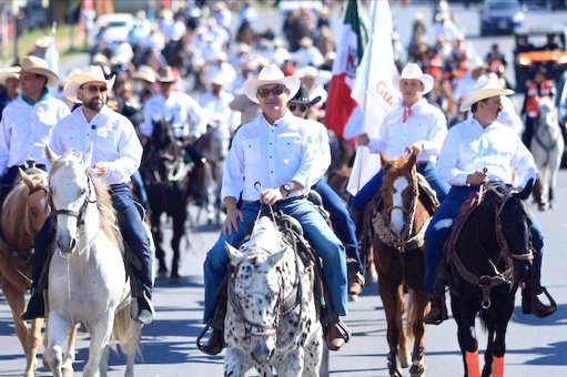 Guadalupe celebra su 310 aniversario con una histórica cabalgata que reúne a más de 600 jinetes