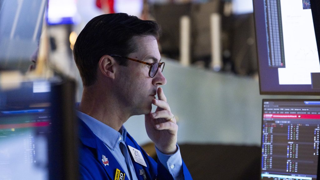 Wall Street negoceia em alta impulsionada por resultados tecnológicos