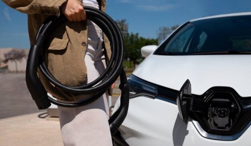 Tesla inicia operaciones en Colombia con precios competitivos y plan de infraestructura de carga