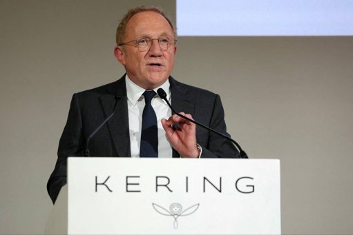 Kering Reajusta su Estrategia de M&A: Pospone Compra de Valentino y Apuesta por la Agencia CAA