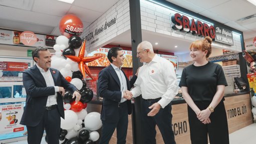 OXXO Integra la Pizza Sbarro a su Oferta Gastronómica en Monterrey