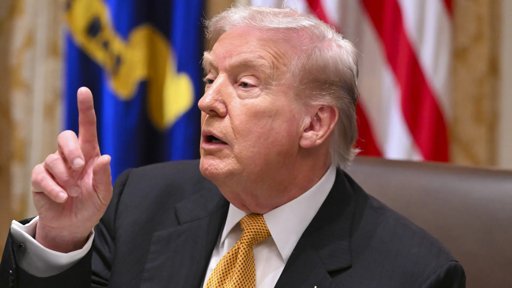 Nancy Pelosi Anuncia Reforma e Recebe Críticas de Donald Trump