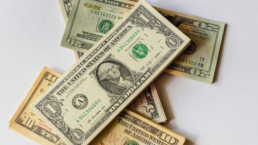 Peso mexicano se fortalece y cierra en torno a 18.34 por dólar