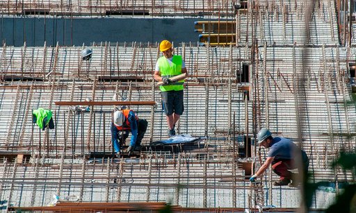 Debate por Salario Mínimo 2026: Gobierno Sugiere Alza de Dos Dígitos y Gremio se Retira de la Mesa