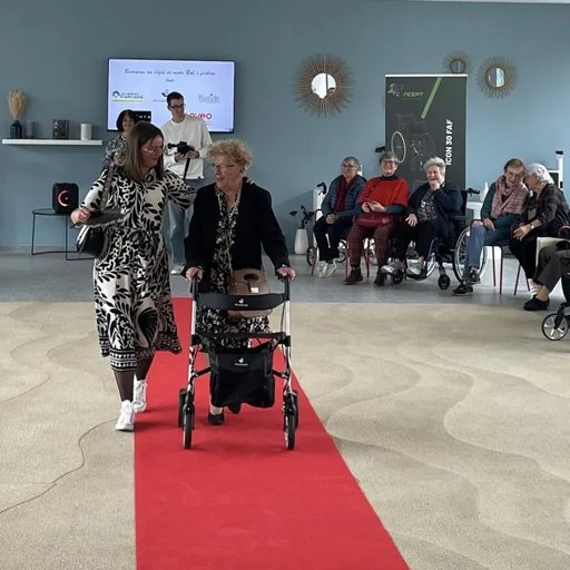 Un défilé de mode intergénérationnel dans une résidence senior à Brest