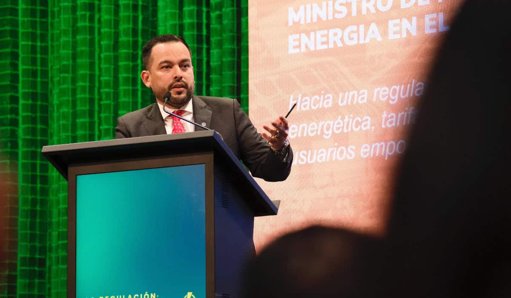 Gobierno Agiliza Trámites para Energías Renovables con Reducción del 75 % en Tiempos de Licenciamiento