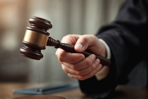 Tribunal Absolve Família Acusada de Burlar Empresários Usando Nomes de Autarcas