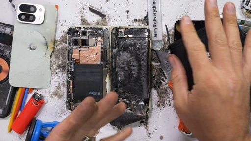 Falha de Durabilidade do Google Pixel 10 Pro Fold Levanta Questões de Segurança