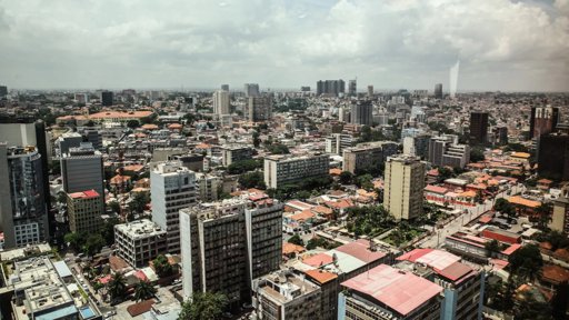 FMI revê crescimento de Angola em baixa para 2,1% e alerta para riscos de pagamento