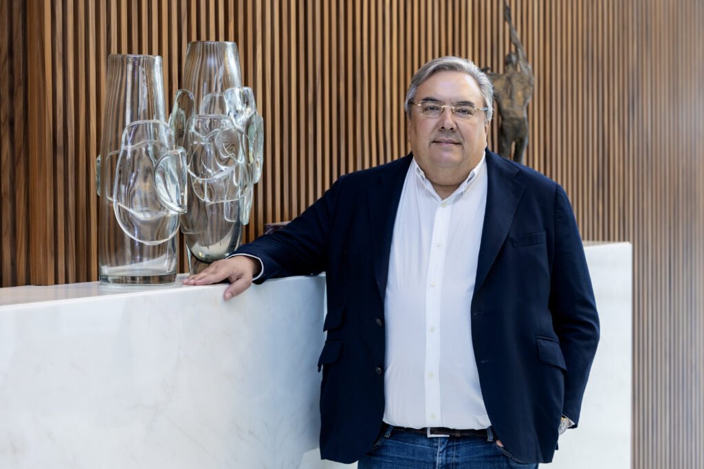 Setor Imobiliário de Luxo e Corporativo Adapta-se à Crise