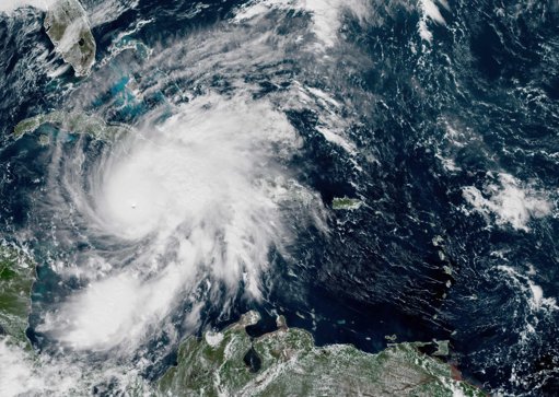 Ouragan Melissa : près de 50 morts dans les Caraïbes, l'aide internationale s'organise