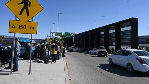 Persiste Debate sobre Permiso a Plataformas Digitales para Recoger Pasajeros en el Aeropuerto de Tijuana