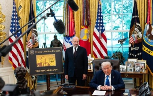 Trump impone una tarifa de $100,000 a las visas H-1B para trabajadores cualificados