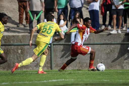 Kobamelo Kodisang deixa AVS SAD e regressa ao Mamelodi Sundowns