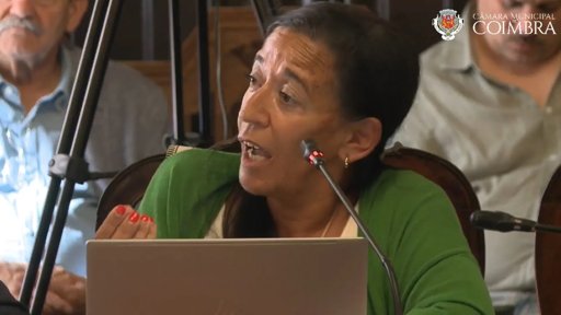 Vereadora do PS em Coimbra demite-se após aposta com presidente da Câmara, mas recua na decisão