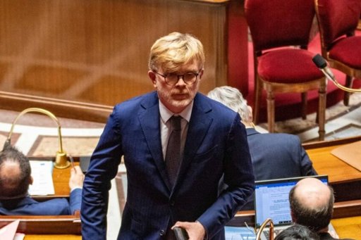 La "taxe Zucman" au centre du bras de fer entre le gouvernement et les socialistes