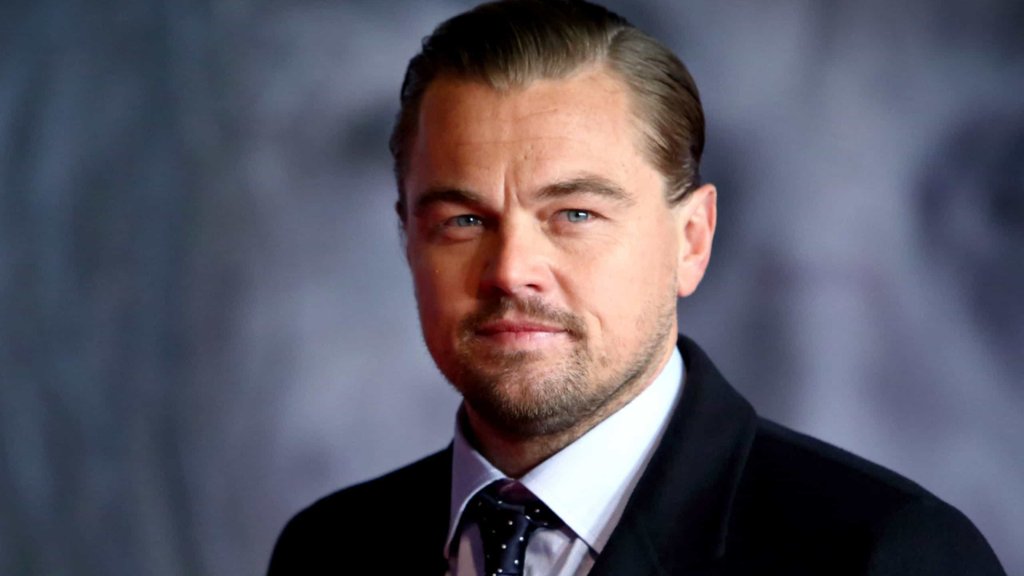 Leonardo DiCaprio Revistado pela Polícia em Ibiza num Incidente Inusitado