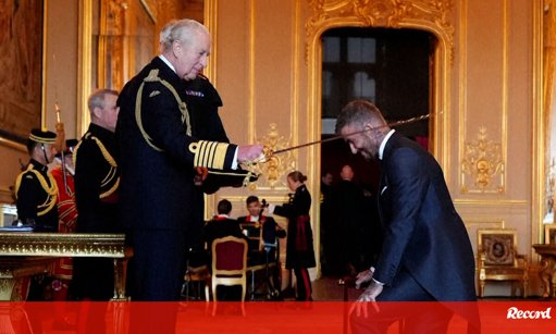 De Ícone do Futebol a Cavaleiro: David Beckham Condecorado pelo Rei Carlos III