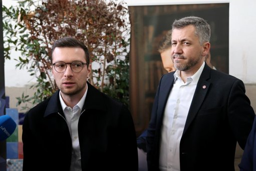 La normalisation des relations entre l'extrême droite et les milieux économiques et médiatiques