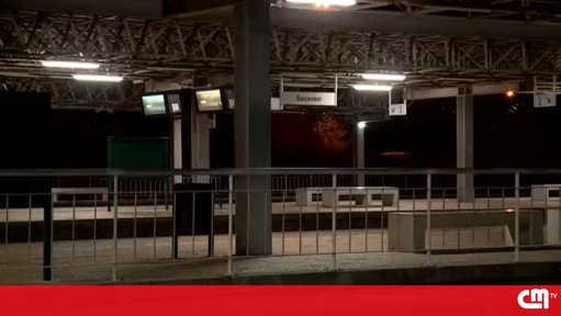 Jovem Morre Atropelado por Comboio na Estação de Sacavém