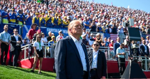 Trump Demanda al New York Times por Difamación y Exige 15 Mil Millones de Dólares