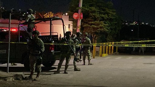 Asesinan a un hombre dentro de una tienda de abarrotes en Culiacán