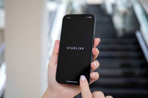 Une connexion satellite Starlink envisagée pour les futurs iPhones