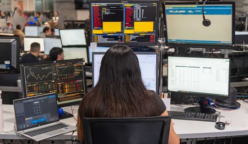 MSCI Colcap Cae, pero Acciones de Davivienda, Mineros e ISA Lideran Recomendaciones