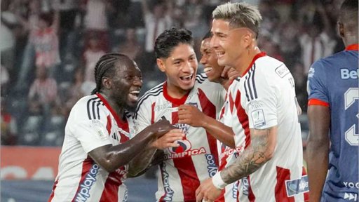 Javier Báez, defensor clave de Junior, sufre esguince de rodilla en pleno cuadrangular