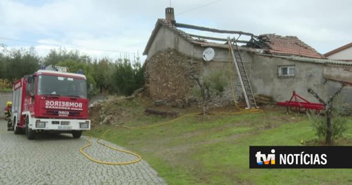 Idoso de 80 anos morre carbonizado em incêndio habitacional em Bragança