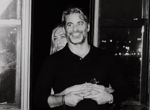 Jennifer Aniston Oficializa Relação com Jim Curtis no Instagram