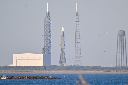 Le lancement de la fusée géante New Glenn de Blue Origin reporté à cause de la météo