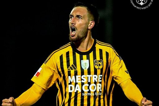 Dylan Collard, do Lusitânia de Lourosa, eleito melhor defesa do mês da II Liga