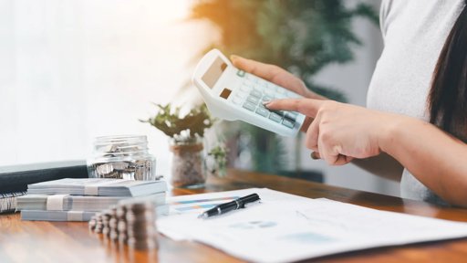 Federação Académica do Porto denuncia "injustiça fiscal" no IRS Jovem e exige correção