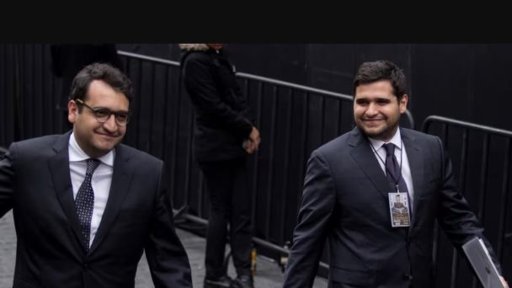 Polémica por amparos "sembrados" a hijos de AMLO desata acusaciones de guerra sucia