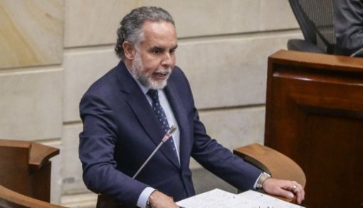 Choque Institucional por Viaje de Alcaldes a Washington