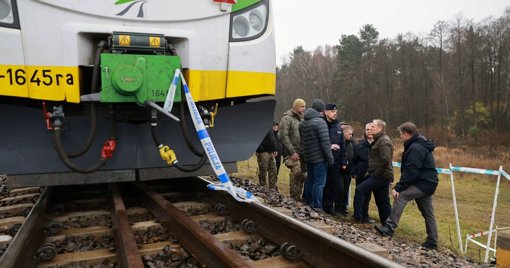 Explosão em linha ferroviária na Polónia classificada como "ato de sabotagem sem precedentes"