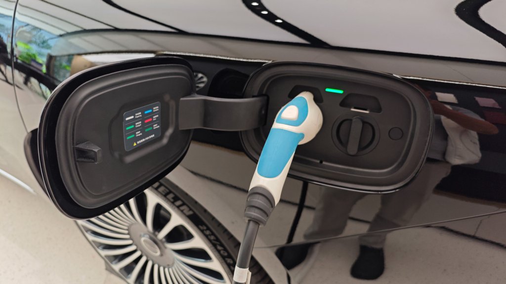 Huawei patenta una batería de estado sólido que promete 3.000 km de autonomía