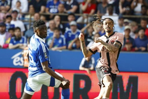 Félix Lemaréchal (Strasbourg) : une blessure frustrante pour un joueur en quête de temps de jeu